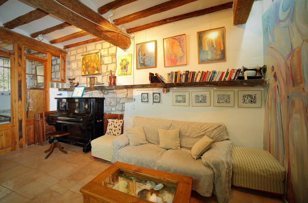 Arthostal Affittacamere Barcellona